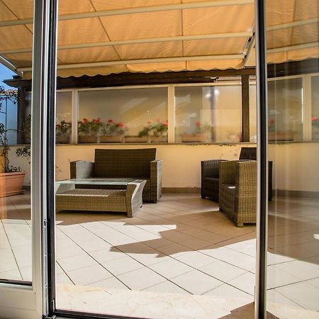 Terrazza Di Pinerolo Daire Dış mekan fotoğraf