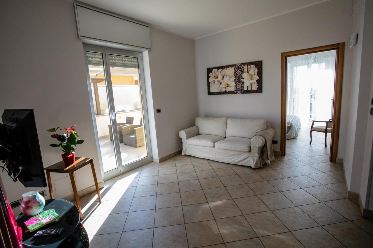 Terrazza Di Pinerolo Daire Dış mekan fotoğraf